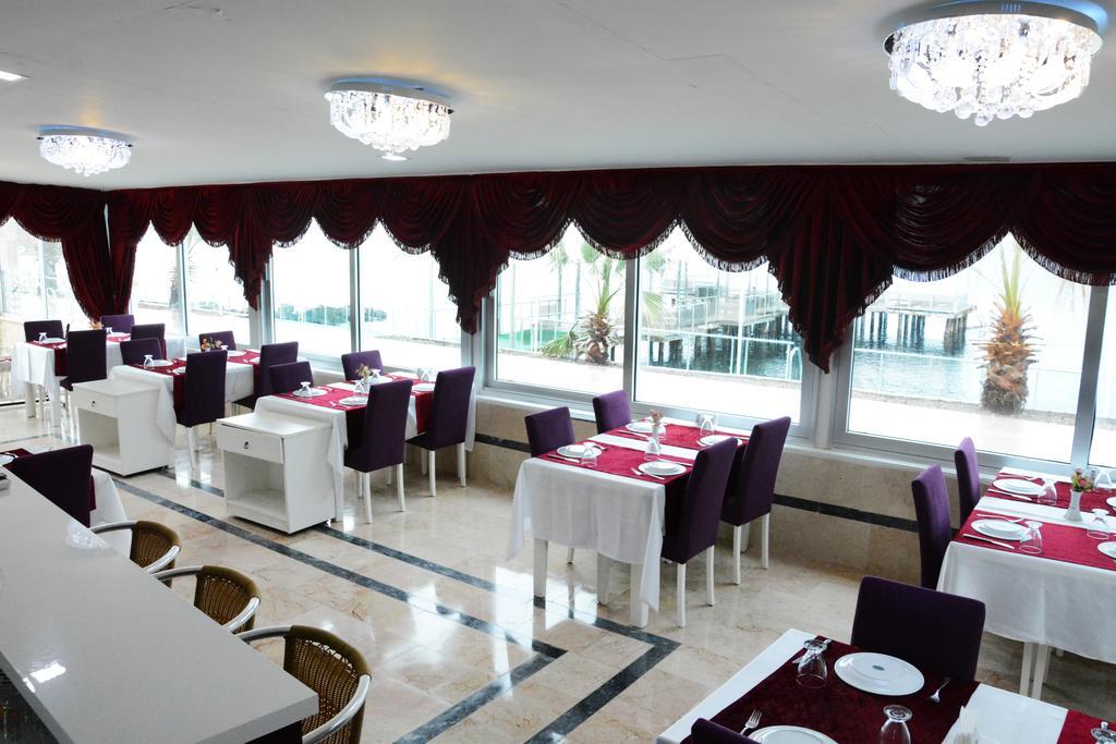 Club Rose Bay Hotel Foça Bagian luar foto